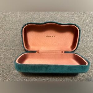 GUCCI Velvet Clamshell Storage Case Sunglasses Eyeglasses Hard Case Green LARGE